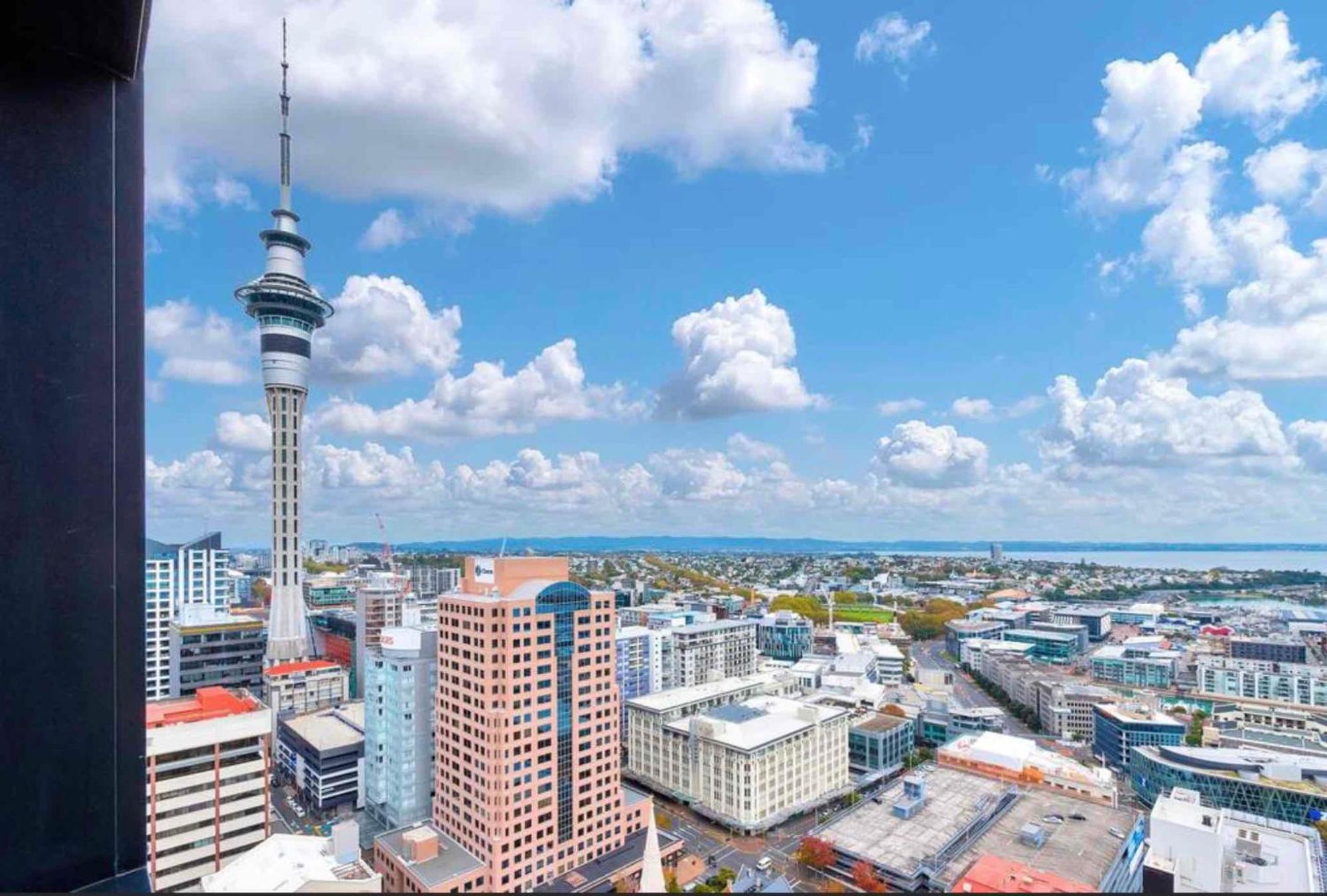 Top Floor Harbour View And Skytower View Apartment In Cbd Auckland Exterior foto